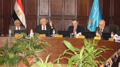 بينها أسماء المرشحين لجوائز الدولة.. مجلس جامعة الإسكندرية يوافق على قرارات جديدة 