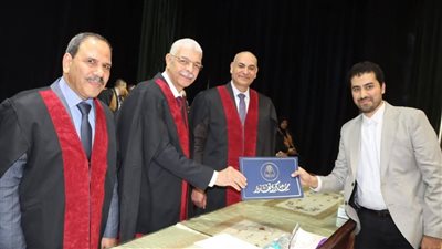 رئيس جامعة المنوفية يشهد تكريم أوائل الكليات والحاصلين علي الدكتوراة