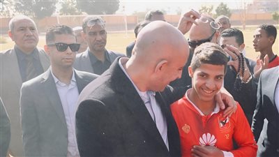 بالصور.. وزيرا التعليم والعمل يتفقدان عدة مدارس بمحافظة قنا