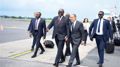 وصول وزير الخارجية والهجرة إلى العاصمة الجابونية ليبرفيل