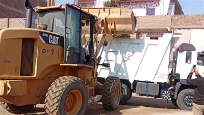 بالصور.. رفع 70 من المخلفات والأتربة في حملة نظافة بالأقصر 