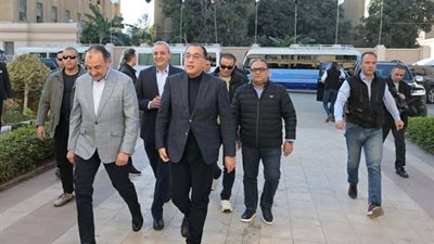 مدبولي يؤكد: قطاع الغزل والنسيج يحظى باهتمام الرئيس 