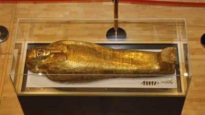 إجراءات جديدة ضد المتهمين في قضية تهريب التابوت الذهبي للكاهن نجم عنخ