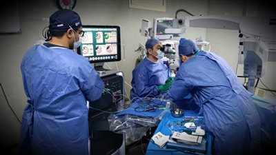 بالصور.. بدء إجراء عمليات إصلاح عيوب الشبكية بمستشفى بنها للتأمين الصحي