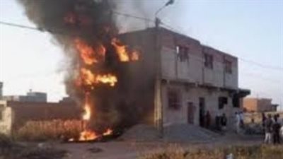 حريق هائل يلتهم منزل بالصف و«الحماية المدنية» تسيطر على الموقف 