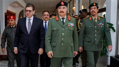 بالصور.. المشير حفتر يستقبل رئيس المخابرات العامة المصرية في بنغازي
