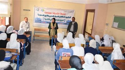«مياه الأقصر» تنظم ندوة تثقيفية حول ترشيد الاستهلاك لطلاب المدارس (صور)
