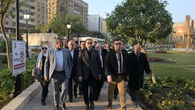 رئيس الوزراء يختتم جولته بتفقد مشروع إعادة إحياء حديقة الأزبكية التراثية