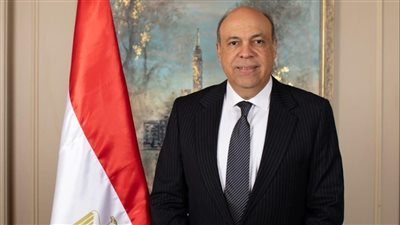 وزير الطيران يعقد اجتماعًا مع قيادات مصر للطيران لإستعراض خطة الشركة للتعامل مع كثافة التشغيل 