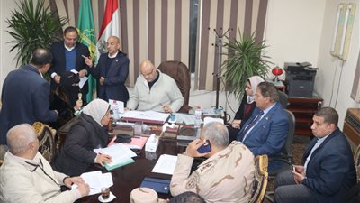 محافظ القليوبية يعقد اللقاء الجماهيري الأسبوعي بمدينة طوخ (صور)