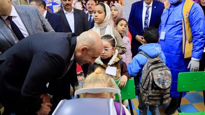 وزيرا الصحة والتعليم يتفقدان أعمال مبادرة «عيون أطفالنا مستقبلنا» بالغربية (صور)