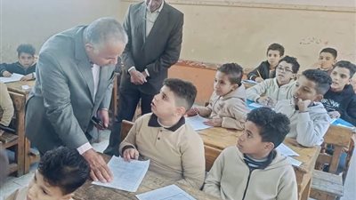 استبعاد 3 رؤساء لجان لعدم وجود أرقام جلوس للطلاب.. ولجان دون مراقبين ومخالفات أخرى