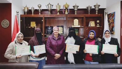 تعليم القاهرة تكرم فريق خدمة المواطنين لحصولهم على المركز الأول