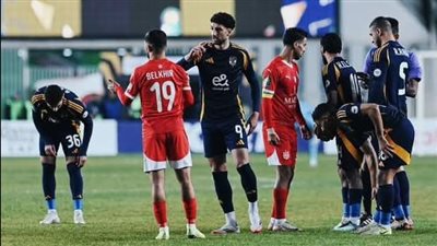 نوفل يقود شباب بلوزداد الجزائري للفوز على الأهلي بالوقت القاتل