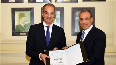 وزيرا الاتصالات والخارجية يدشنان طوابع بريدية بمناسبة مرور أكثر من قرن على الدبلوماسية