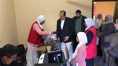 نائب وزير الصحة يوقع جزاءات على المقصرين في عملهم بـ4 مراكز في الجيزة