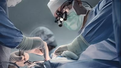 حالة نادرة للغاية.. جراح يصاب بمرض السرطان بالعدوى من مريض