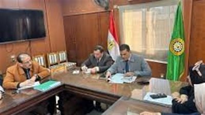 وكيل «تعليم الدقهلية» يناقش الاستعداد لامتحانات الفصل الدراسي الأول