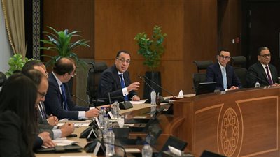 أبرزها تغيير برنامج التنمية الاقتصادية.. «مدبولي» يجيب عن عدة تساؤلات بمؤتمر صحفي