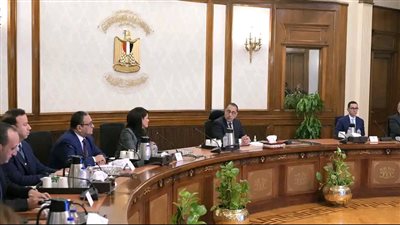رئيس الوزراء يترأس الاجتماع الثاني للجنة الوزارية لإدارة الدين العام الخارجي وتنظيم الاقتراض 