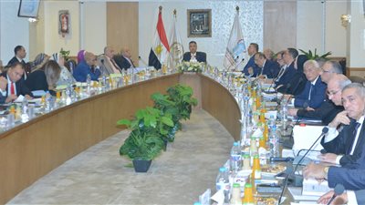 وزير التموين يترأس اجتماع الجمعية العامة للشركة القابضة للصناعات الغذائية