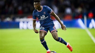 يونايتد الأقرب.. مدريد ومان سيتي يتحركان لضم ظهير باريس سان جيرمان