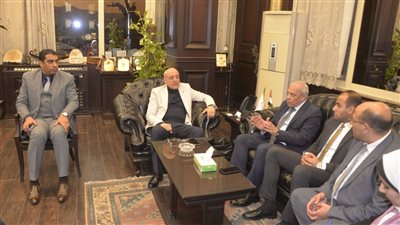 تفاصيل اجتماع محافظ الأقصر مع وفد تنمية الصعيد| صور