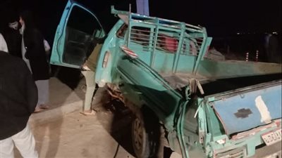 بالأسماء.. مصرع 8 أشخاص وإصابة 4 آخرين في انقلاب سيارة بمطروح