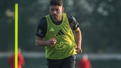 إصرار على بند نسبة المشاركة.. تفاصيل عرض الأهلي «المحُسن» لتجديد تعاقد مدافعه