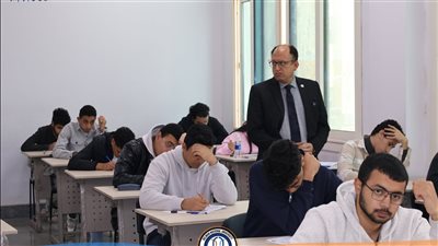 رئيس جامعة حلوان الأهلية: تسخير إمكانات الجامعة لمناخ مثالي خلال أداء الطلاب الامتحانات 