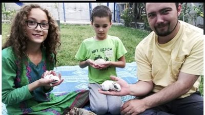 طالبان: إطلاق سراح أميريكين اثنين كانا محتجزين في أفغانستان بعملية تبادل 