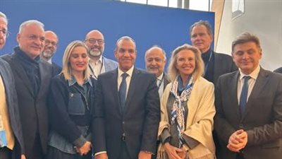 وزير الخارجية والهجرة يلتقى مع النواب اليونانيين بالبرلمان الاوروبي (تفاصيل)