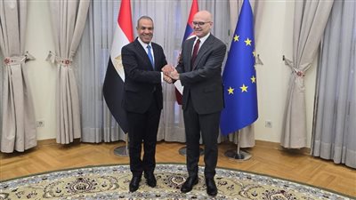 وزير الخارجية يستعرض لرئيس صربيا الإمكانات المتاحة لزيادة الاستثمار بين البلدين