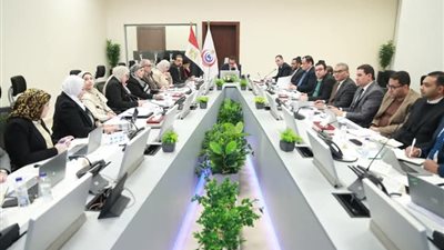 وزير الصحة يبحث معدلات التنفيذ بمشروع تطوير أنظمة الرعاية الصحية