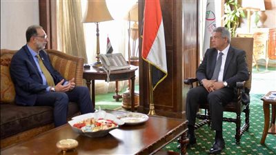 رئيسا «الأعلى للإعلام» وهيئة سلامة الغذاء يحددان ضوابط لإعلانات الأغذية والمكملات 