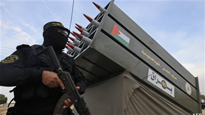 صحيفة أمريكية: إيران تهرب الأسلحة إلى الضفة الغربية عبر طريق سري