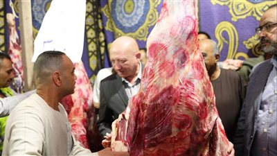 الكيلو بـ300 جنيه.. افتتاح معرض حزب مستقبل وطن لبيع اللحوم البلدية بأسوان