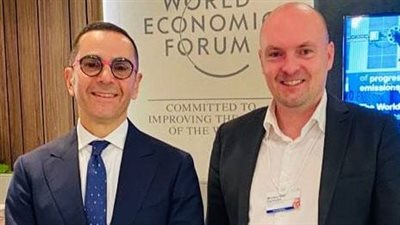 وزير الاستثمار يدعو شركة فيستاس لإنشاء مصنع متخصص لتصنيع توربينات الرياح