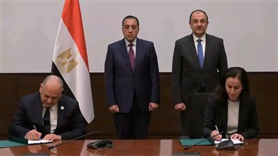 توقيع عقد لإعادة تشغيل مصنع بلوكات الأنود بالعين السخنة المتوقف عن الإنتاج منذ عامين