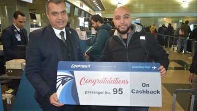 رد قيمة التذكرة للمسافر رقم 95 بمطار القاهرة الدولي