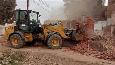 محافظ المنوفية يوجه بإزالة فورية لـ12حالة تعدي ومتغير مكاني وبناء مخالف بـ5 مراكز