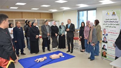 بالتفاصيل.. رئيس جامعة دمياط يفتتح ورشة عمل للإسعافات الأولية 