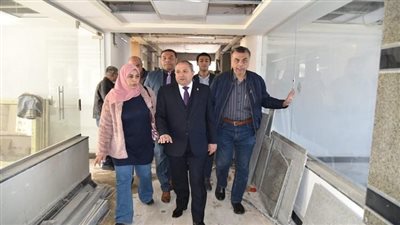 محافظ بورسعيد يتفقد مبنى مجمع المصالح بالديوان العام