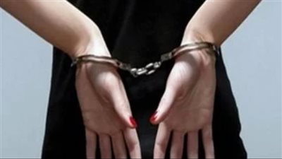 القبض على المتهمة بضرب وتجريد «رضيع الإسكندرية» من ملابسه