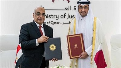 وزير العدل يوقع مع نظيره القطري مذكرة تفاهم للتعاون بمجال العدالة والقانون 