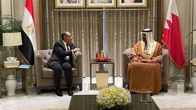 وزير الخارجية والهجرة يلتقي بوزير المالية والاقتصاد الوطني البحريني