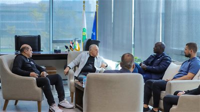 تعرف على سر اجتماع أبوريده مع فينجر وبوساكا 