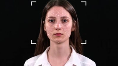 قرار تاريخي.. أوروبا تحظر هذا النوع من الذكاء الاصطناعي