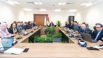 سويلم يتابع موقف مشروع تحسين أداء محطات الرفع فى مصر