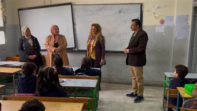 وكيل تعليم القاهرة تتابع انتظام سير العملية التعليمية بإدارة الوايلي التعليمية